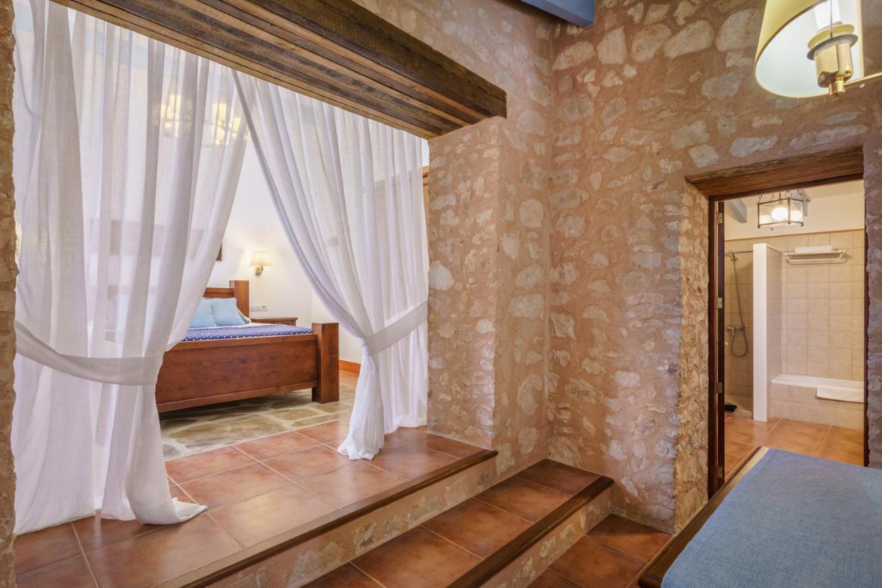Son Monserrat, Петра Екстер'єр фото
